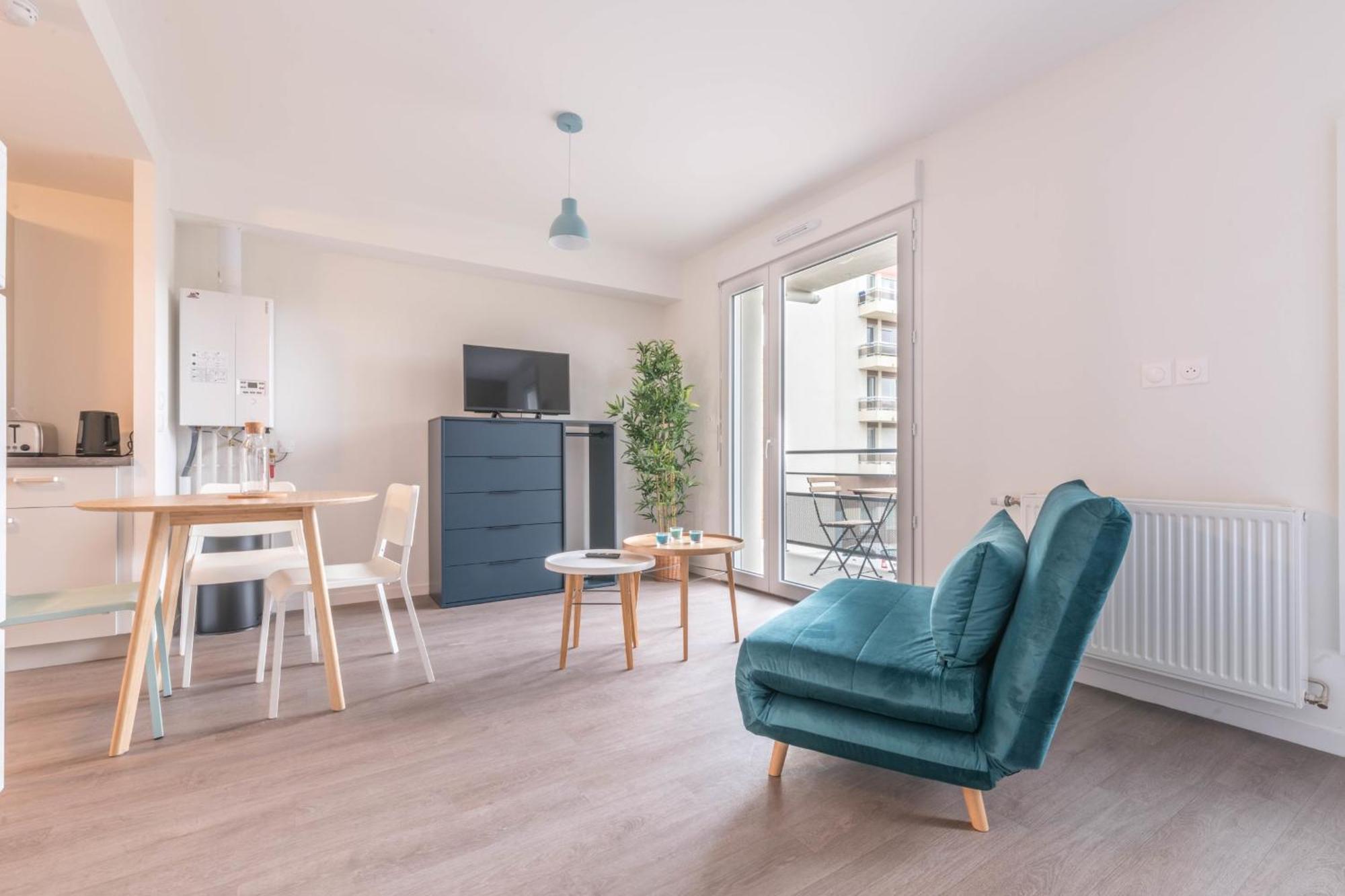 Apartamento PIERRICK - Studio proche gare, Wifi, arrivée 24 24 Le Mans Exterior foto